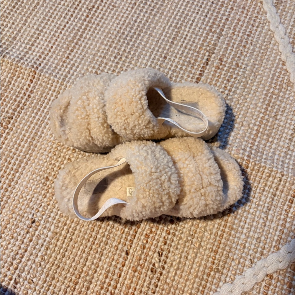 UGG Cream Fluffy Slippers